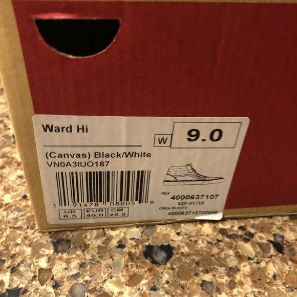 Women’s Vans Ward Hi - black & white - Picture 7 of 8